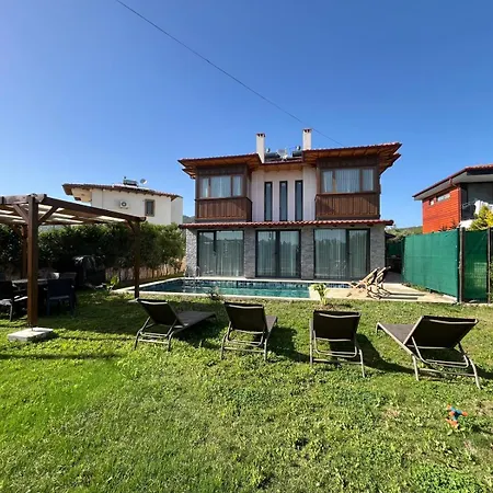 Derya Beach Agullu Villa 5
